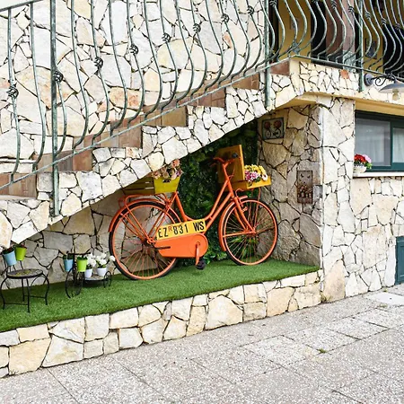 La Incantata 3* Poggio dei Pini